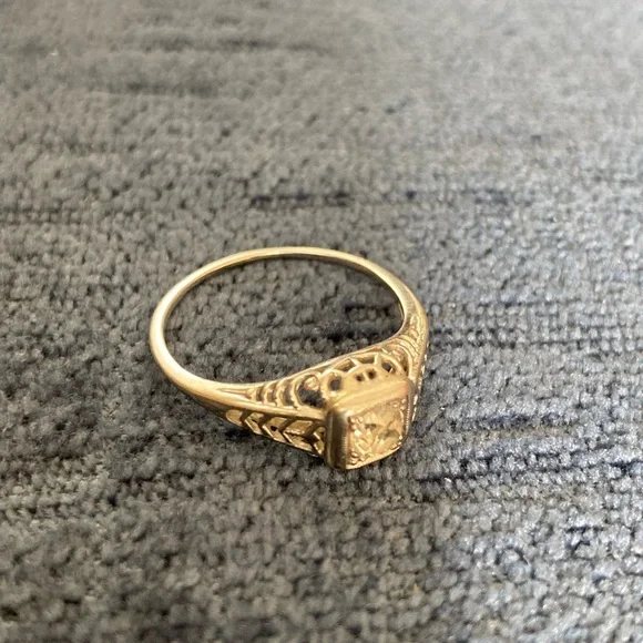 Brilliant Earth One-of-a-Kind Vintage Solitaire “Serafina Ring” - Picture 4 of 5